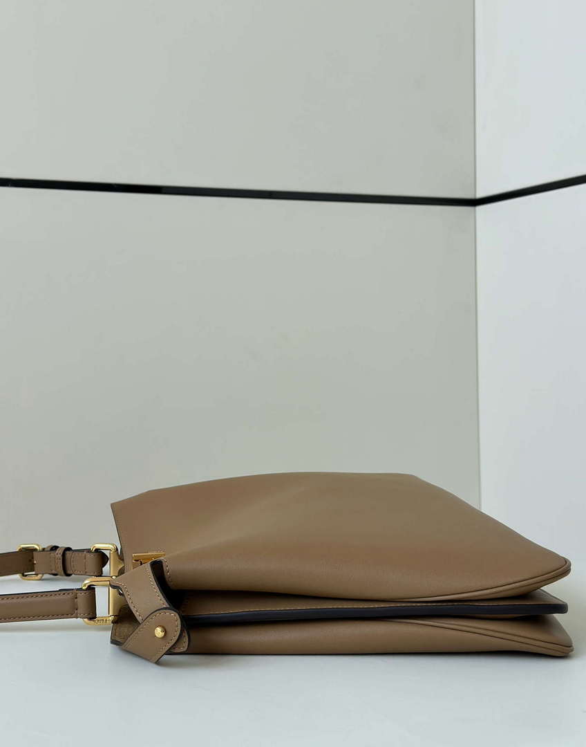 Fendi 8BN358AOVHF1D3Q Peekaboo Soft Large Cappuccino-coloured leather bag 80172L