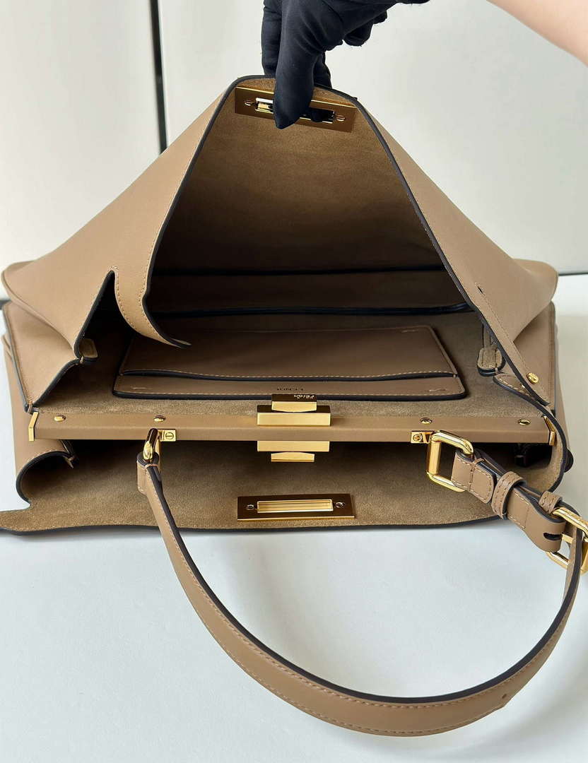 Fendi 8BN358AOVHF1D3Q Peekaboo Soft Large Cappuccino-coloured leather bag 80172L