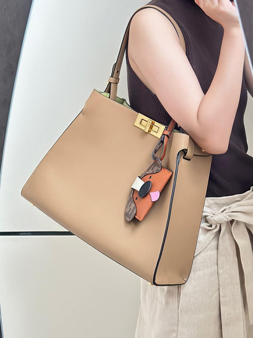 Fendi 8BN368AWPFF1V0H Fendi Way Medium Cappuccino leather and forest green suede bag