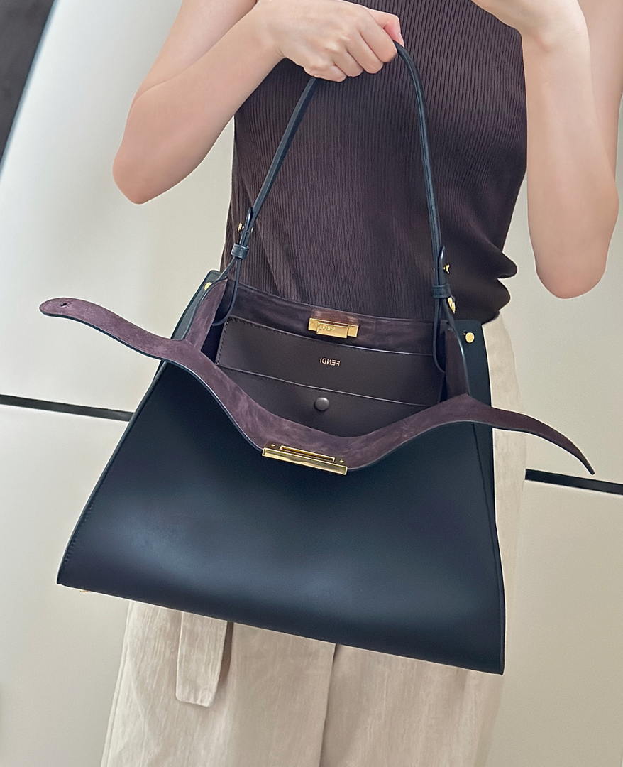 Fendi 8BN368AWPFF1V0H Fendi Way Medium Black leather and chocolate suede bag