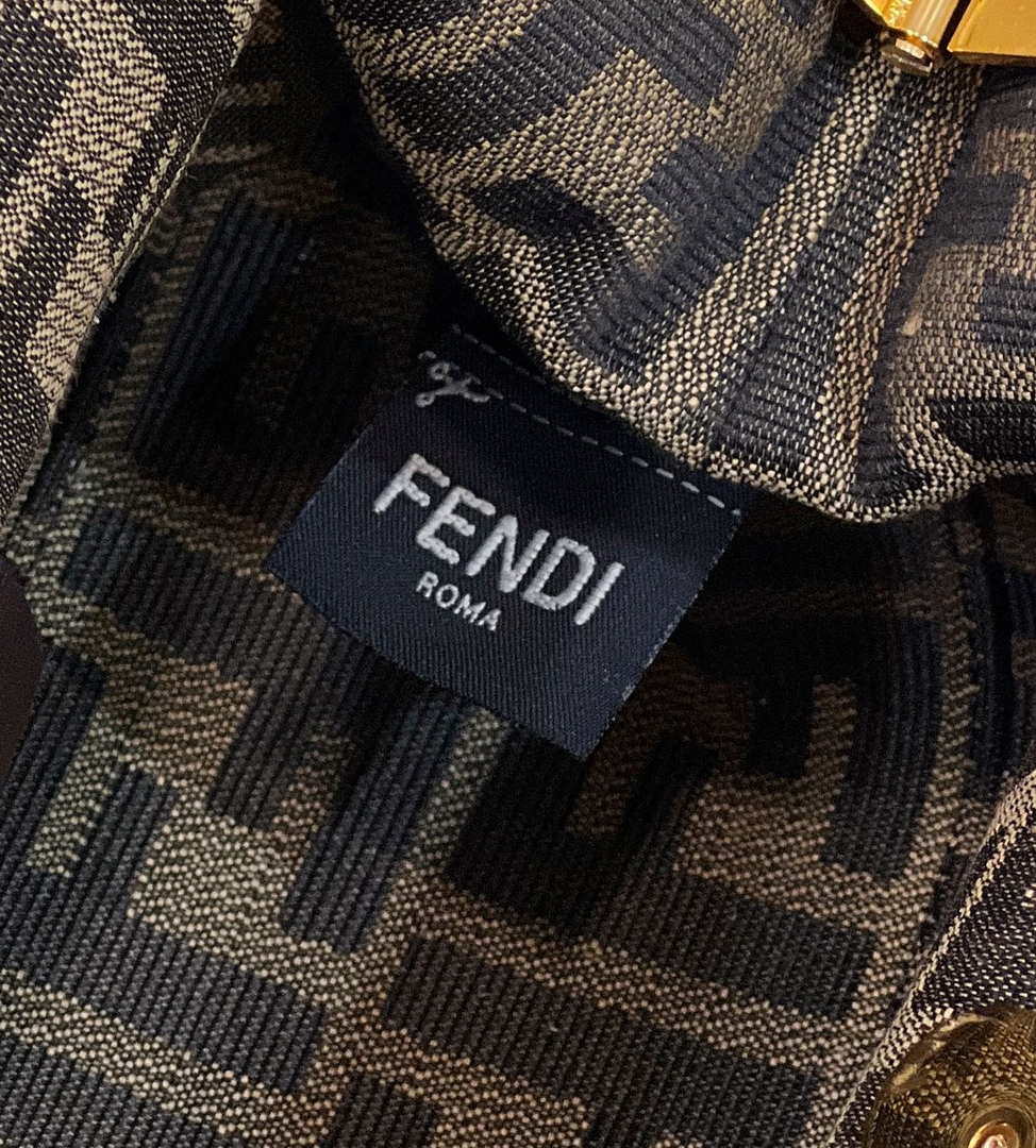 Fendi 8BP129 Fendi First Small Gold-colored leather and sequinned bag 80066