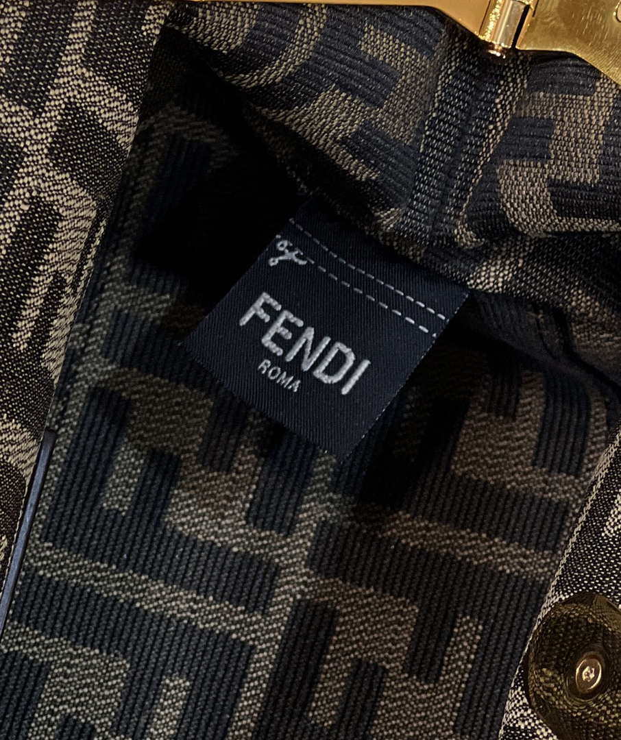 Fendi 8BP129 First Small Fuchsia leather bag 80018M Light Green