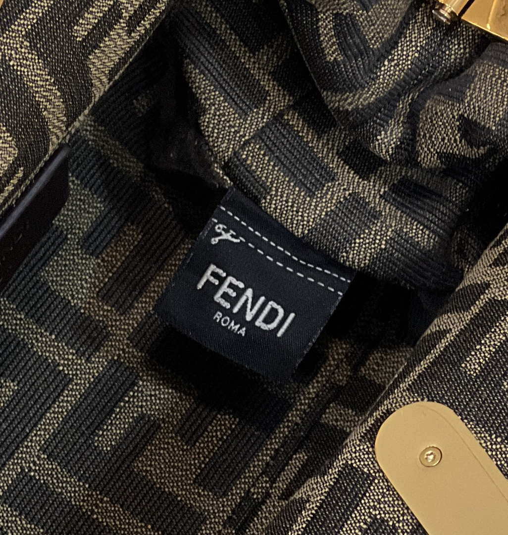 Fendi 8BP129 Fendi 8BP129 First Small Leathe bag with multicolour inlay 80018M
