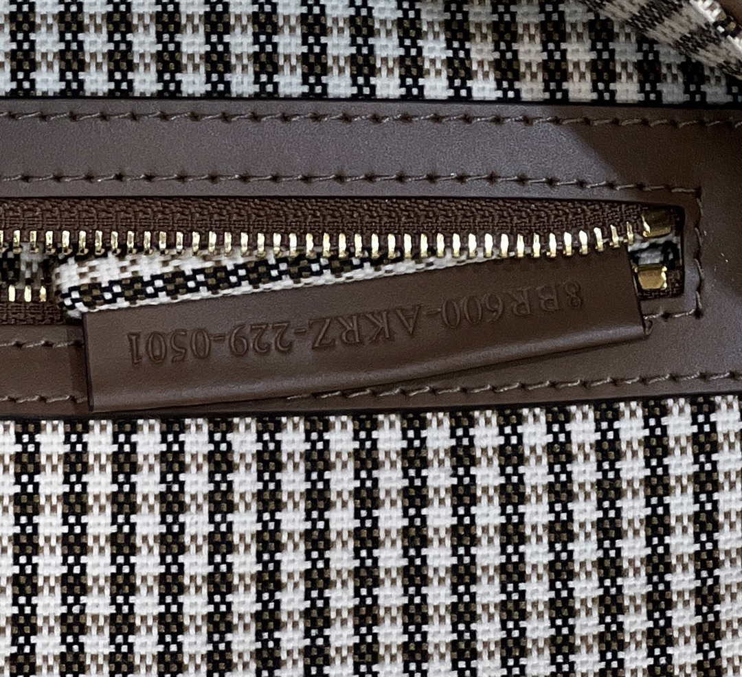 Fendi 8BR600 Baguette Brown houndstooth wool bag with FF embroidery