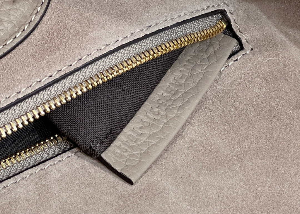 Fendi 8BR600 Baguette Gray full grain leather bag 8393