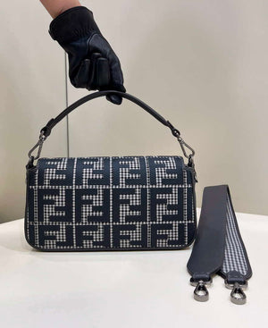 Fendi 8BR600 Baguette Gray houndstooth wool bag with FF embroidery - Default Title - View 2