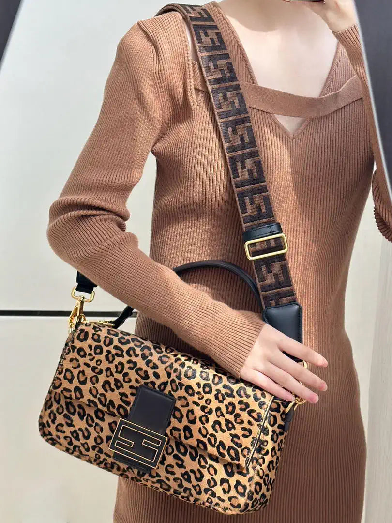 Fendi 8BR600 Baguette Medium bag Printed cavallino calfskin bag 8691M