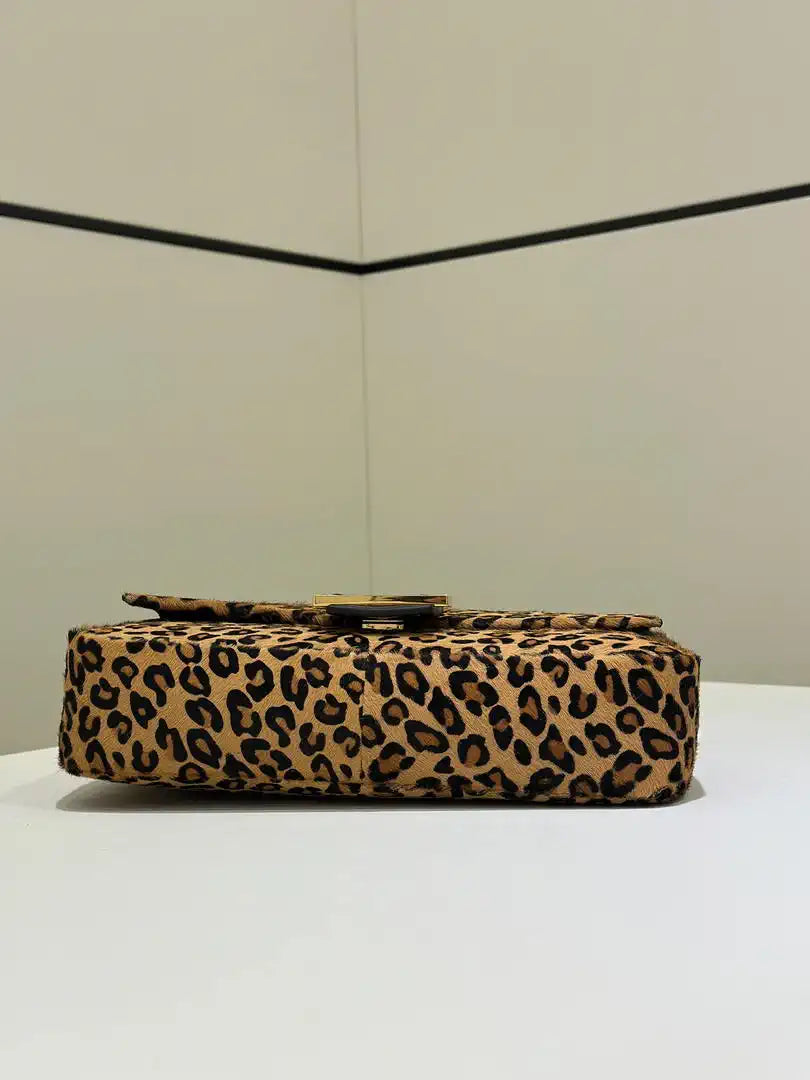 Fendi 8BR600 Baguette Medium bag Printed cavallino calfskin bag 8691M