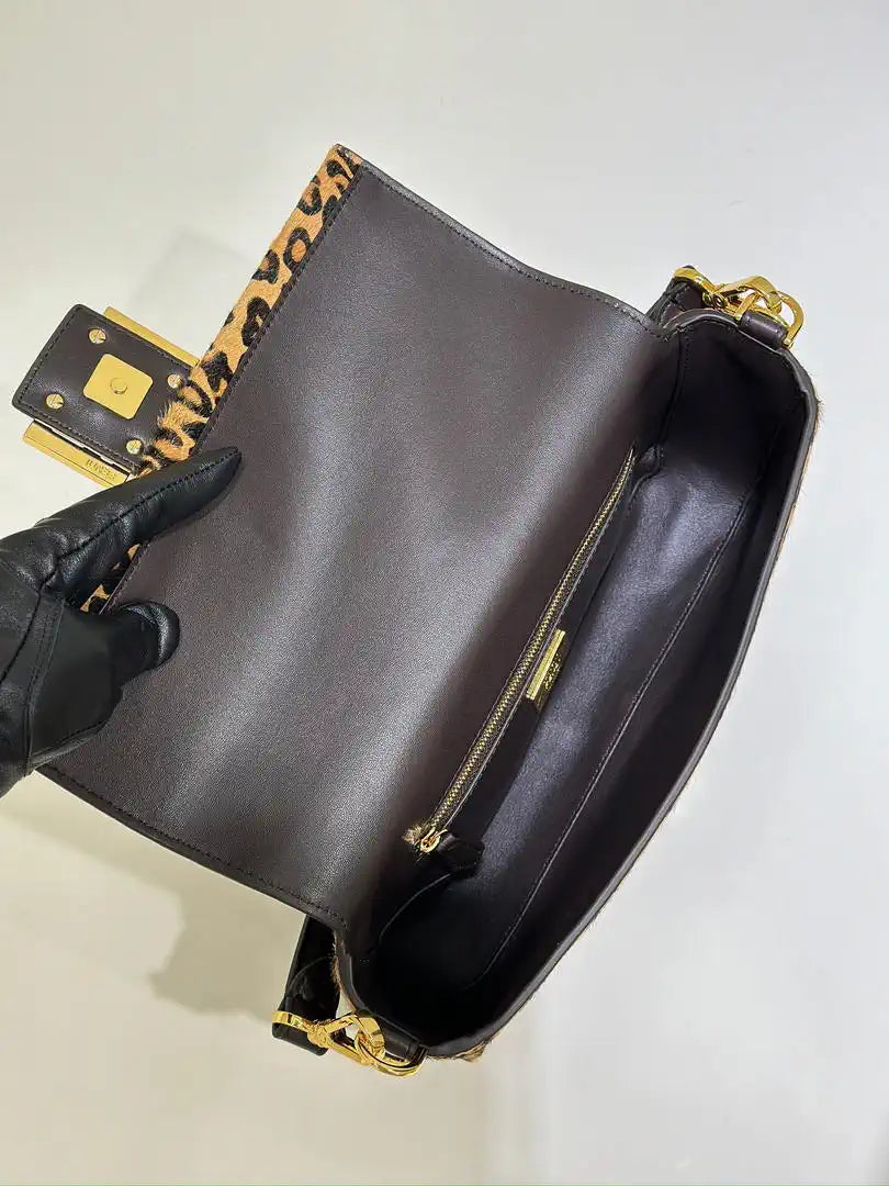 Fendi 8BR600 Baguette Medium bag Printed cavallino calfskin bag 8691M