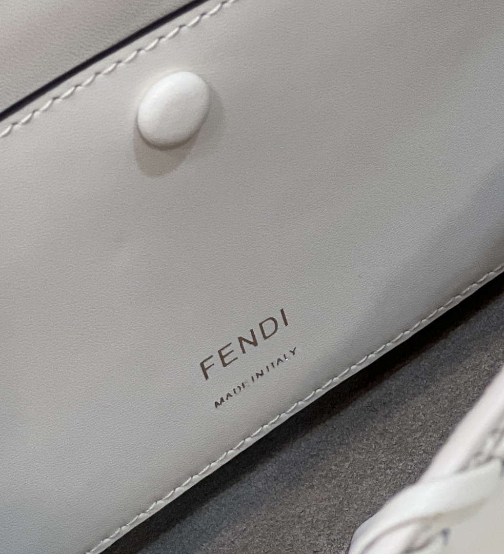Fendi 8BR600 Baguette Medium Beige hand-woven leather 8536 bag