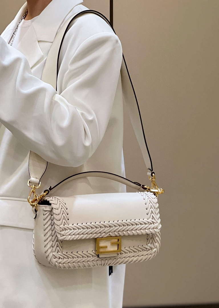 Fendi 8BR600 Baguette Medium Beige hand-woven leather 8536 bag