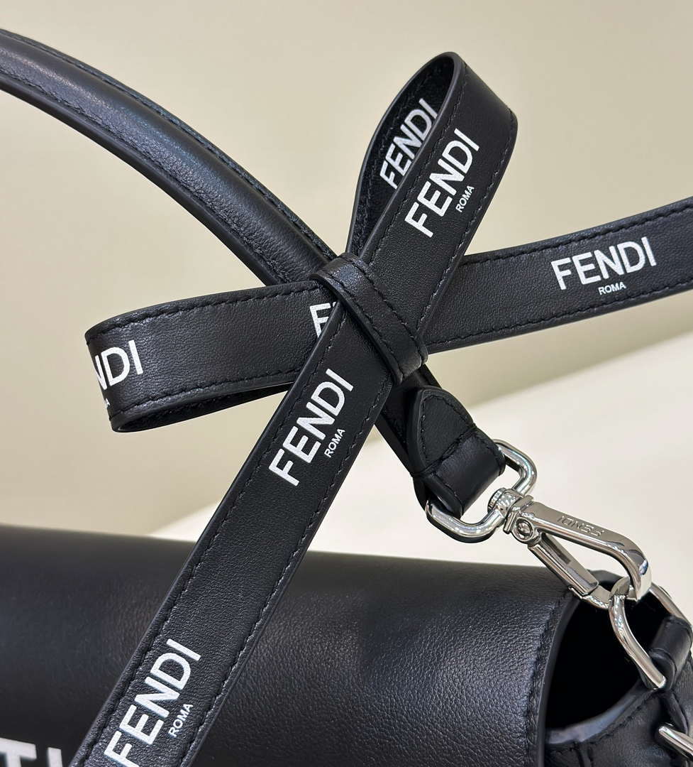 Fendi 8BR600 Baguette Medium Black leather 8619 bag Black