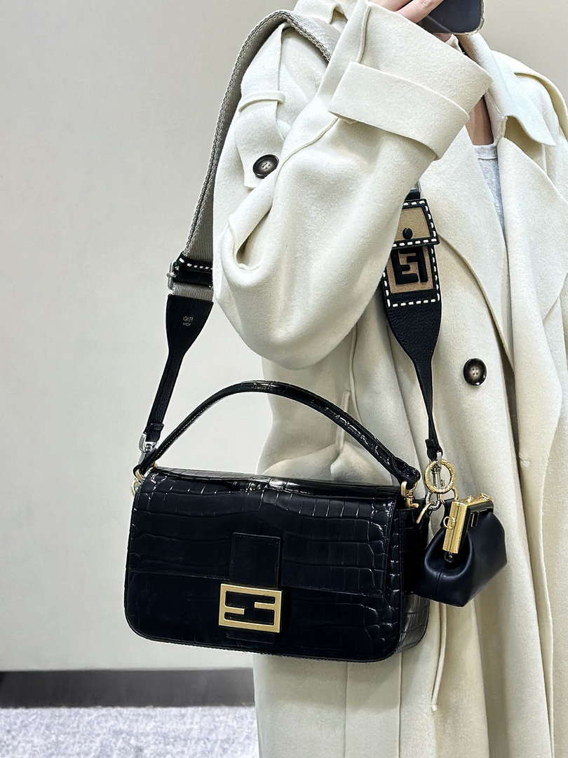 Fendi 8BR600 Baguette Medium Crocodile leather 8628 bag Black - Default Title - View 3