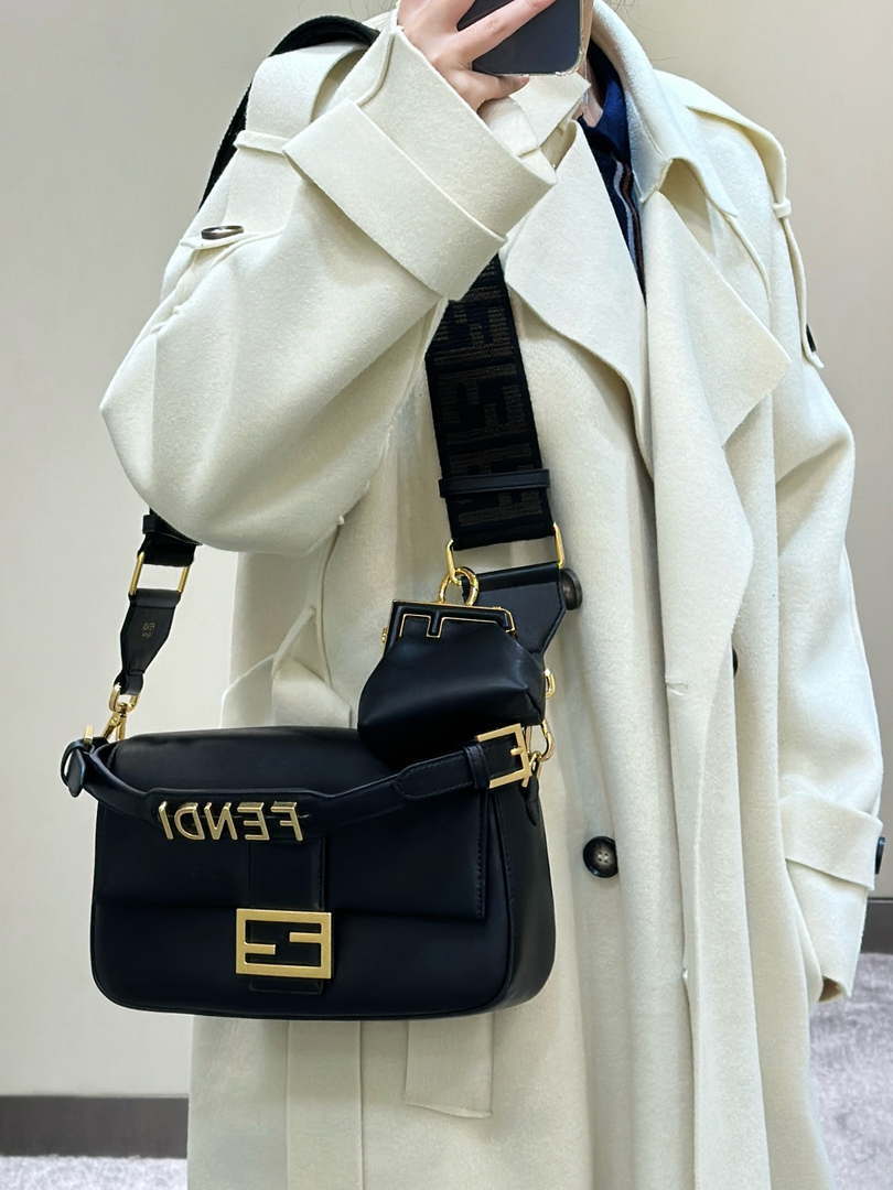 Fendi 8BR600 Baguette Medium Black leather 8629 bag Black