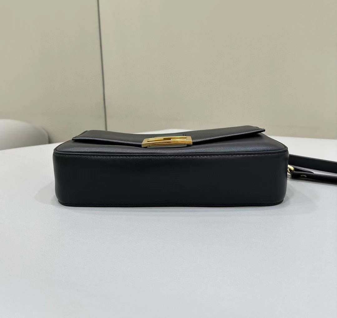 Fendi 8BR600 Baguette Medium Black leather 8629 bag Black - Default Title - View 5