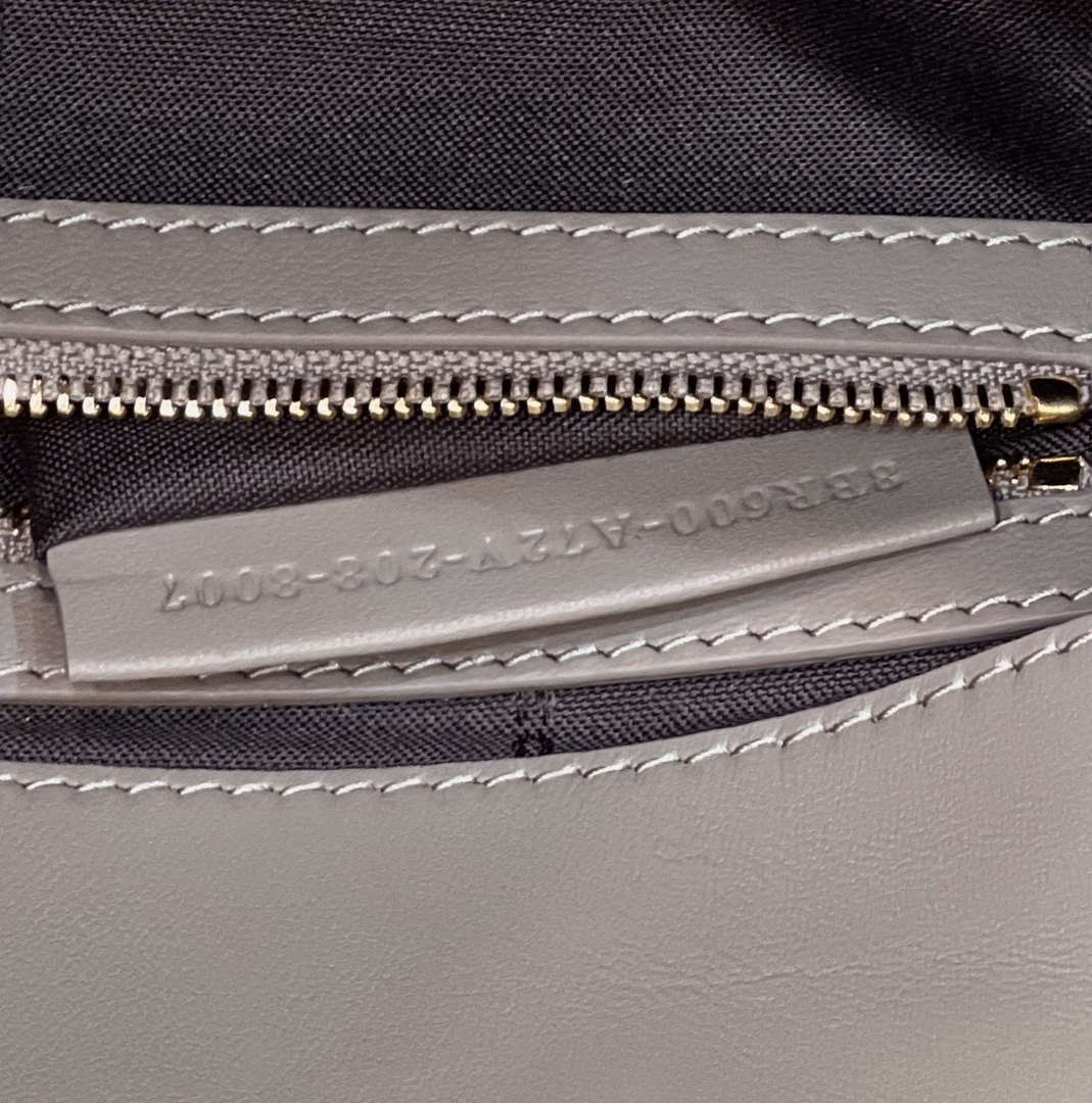 Fendi 8BR600 Baguette Medium Gray leather 0135M bag