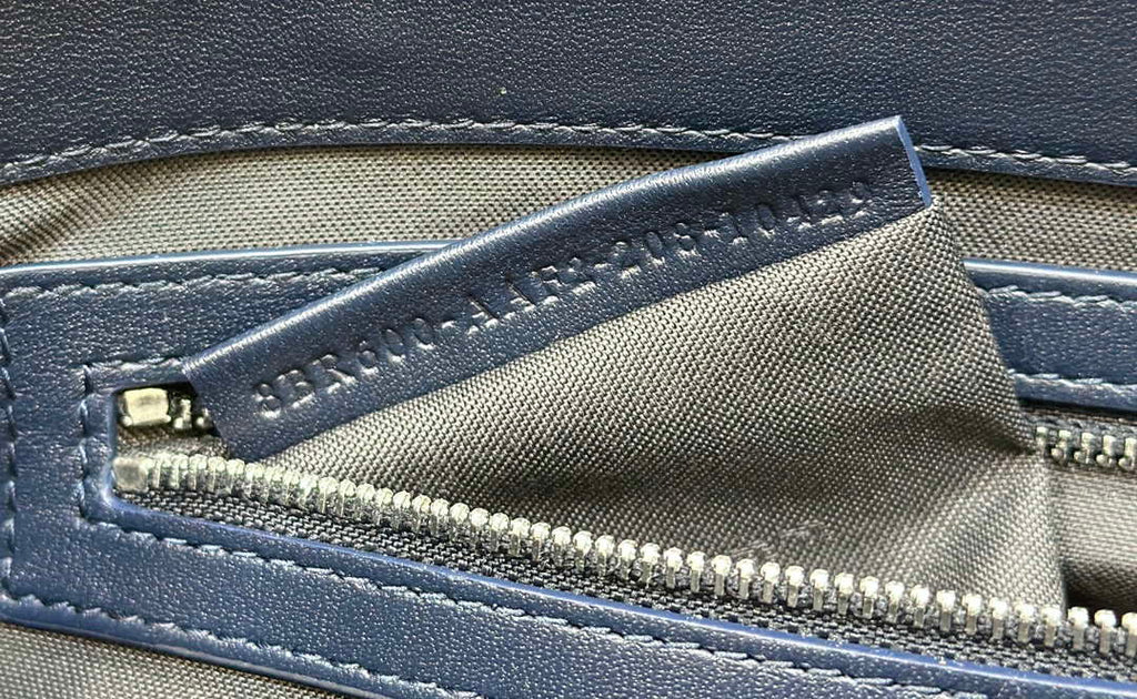 Fendi 8BR600 Baguette Medium leather 0135M bag Navy Blue