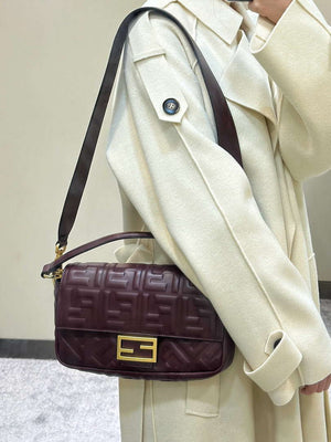 Fendi 8BR600 Baguette Medium leather 0135M bag Wine Red - Default Title - View 1