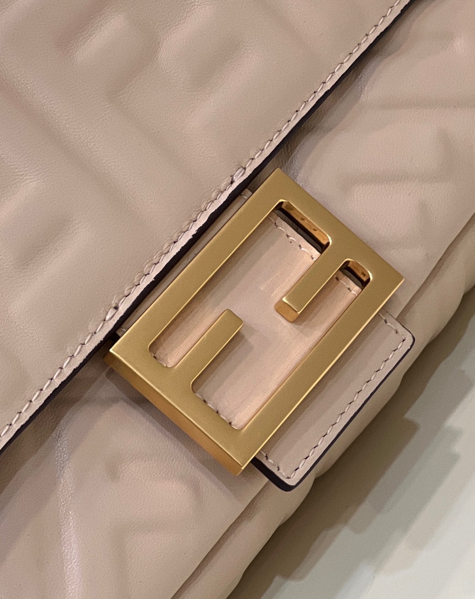 Fendi 8BR600 Baguette Medium Light Pink leather 0135M bag - Default Title - View 4
