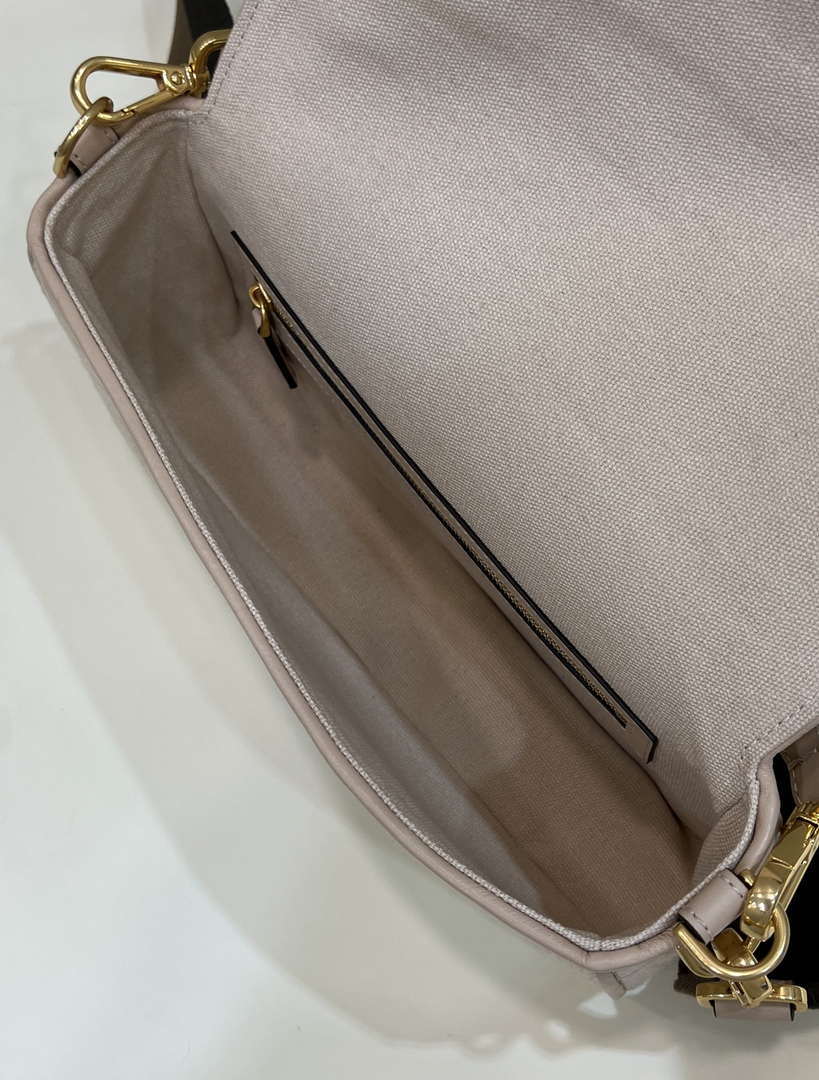 Fendi 8BR600 Baguette Medium Pink bag with FF embroidery