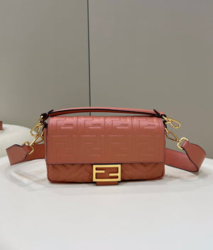Fendi 8BR600 Baguette Medium Pink leather 0135M bag - Default Title - View 1