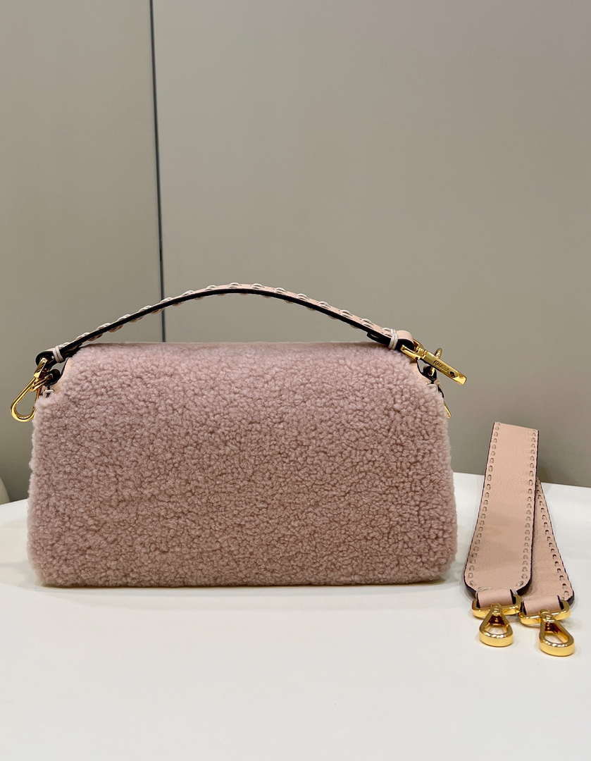 Fendi 8BR600 Baguette Medium Re-Edition bag in Pink lam¨¦ sheepskin