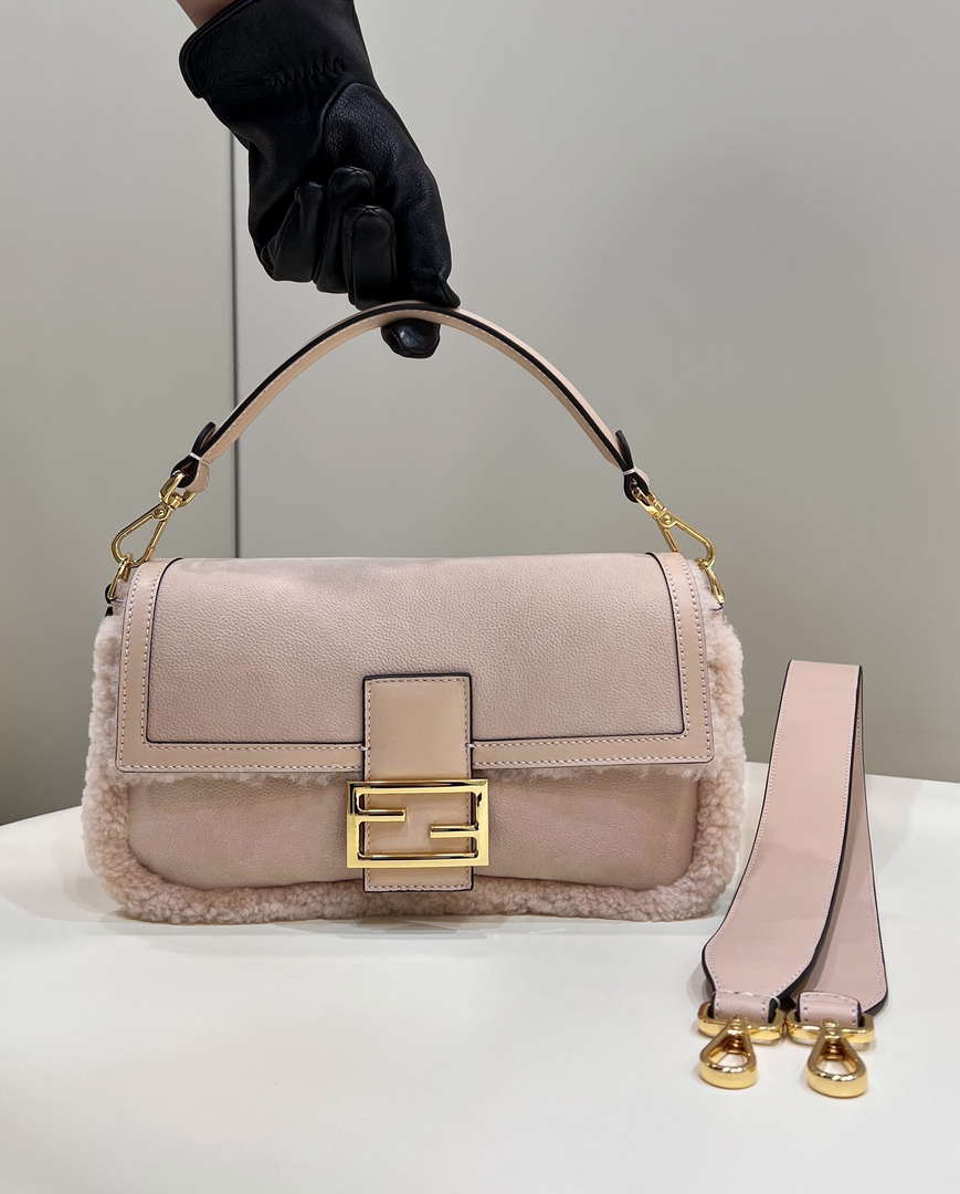 Fendi 8BR600 Baguette Medium Re-Edition bag in sheepskin Pink - Default Title - View 1
