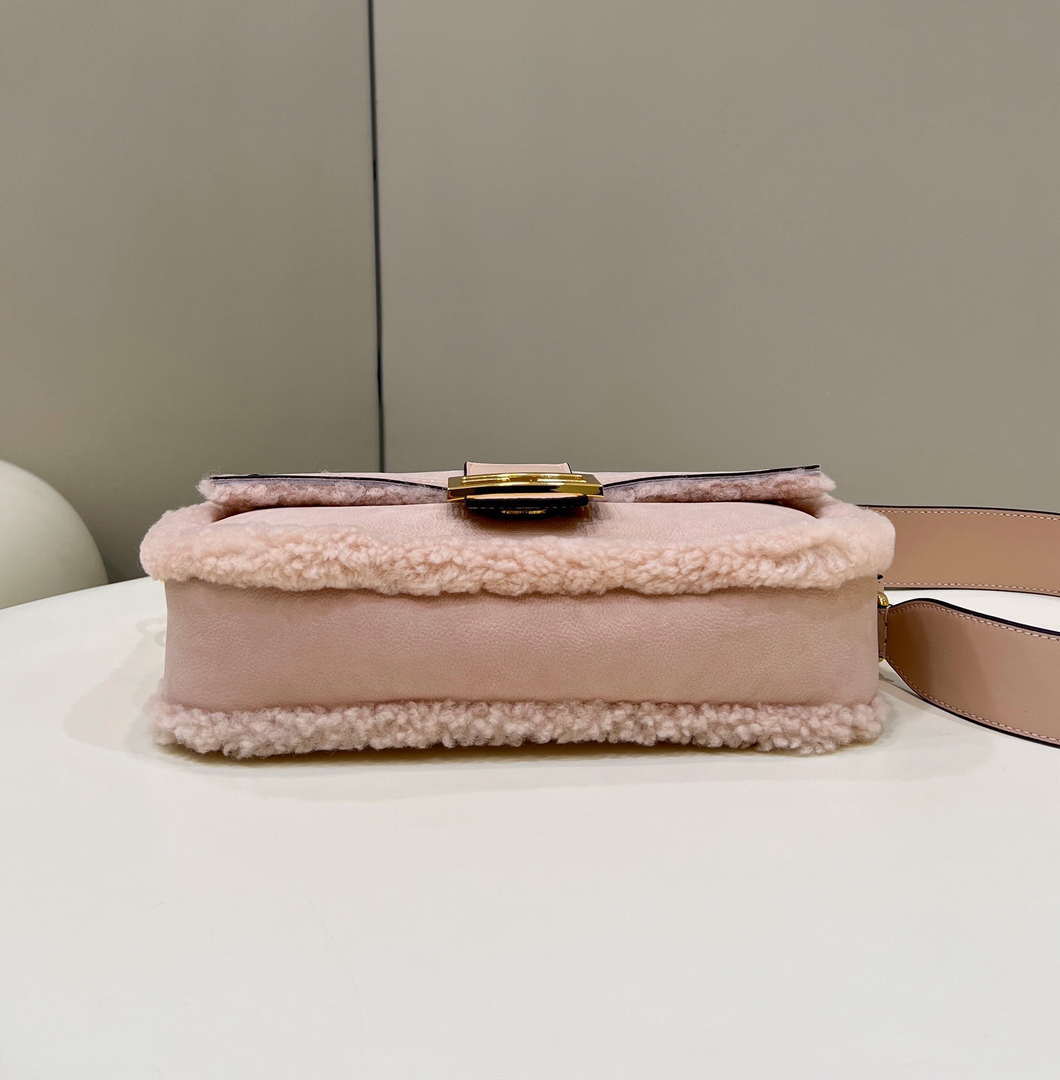 Fendi 8BR600 Baguette Medium Re-Edition bag in sheepskin Pink - Default Title - View 4