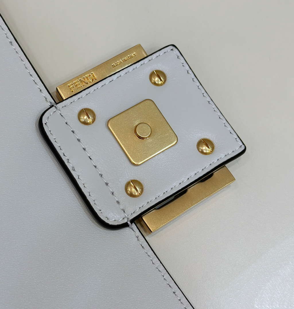 Fendi 8BR600 Baguette Medium White leather 0135M bag - Default Title - View 5