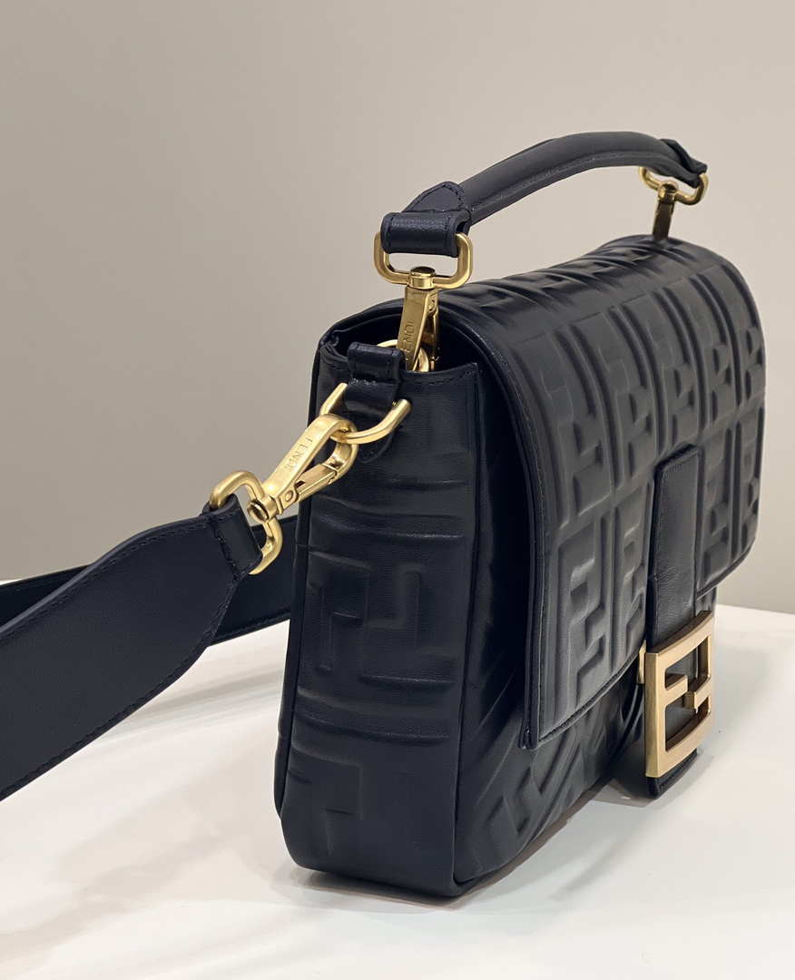 Fendi 8BR771 Baguette Large Black leather bag - Default Title - View 2