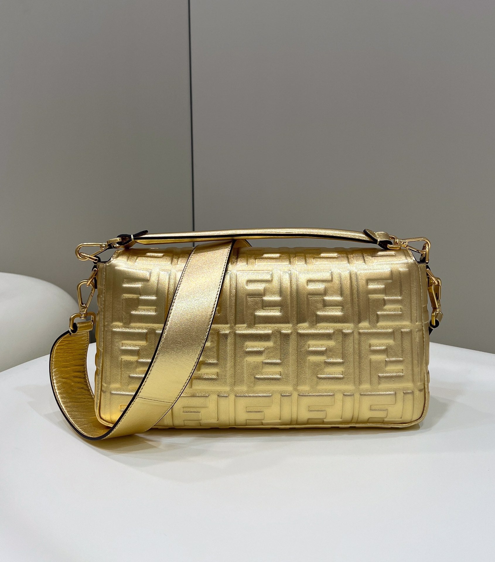 Fendi 8BR771 Baguette Large Gold leather bag - Default Title - View 2