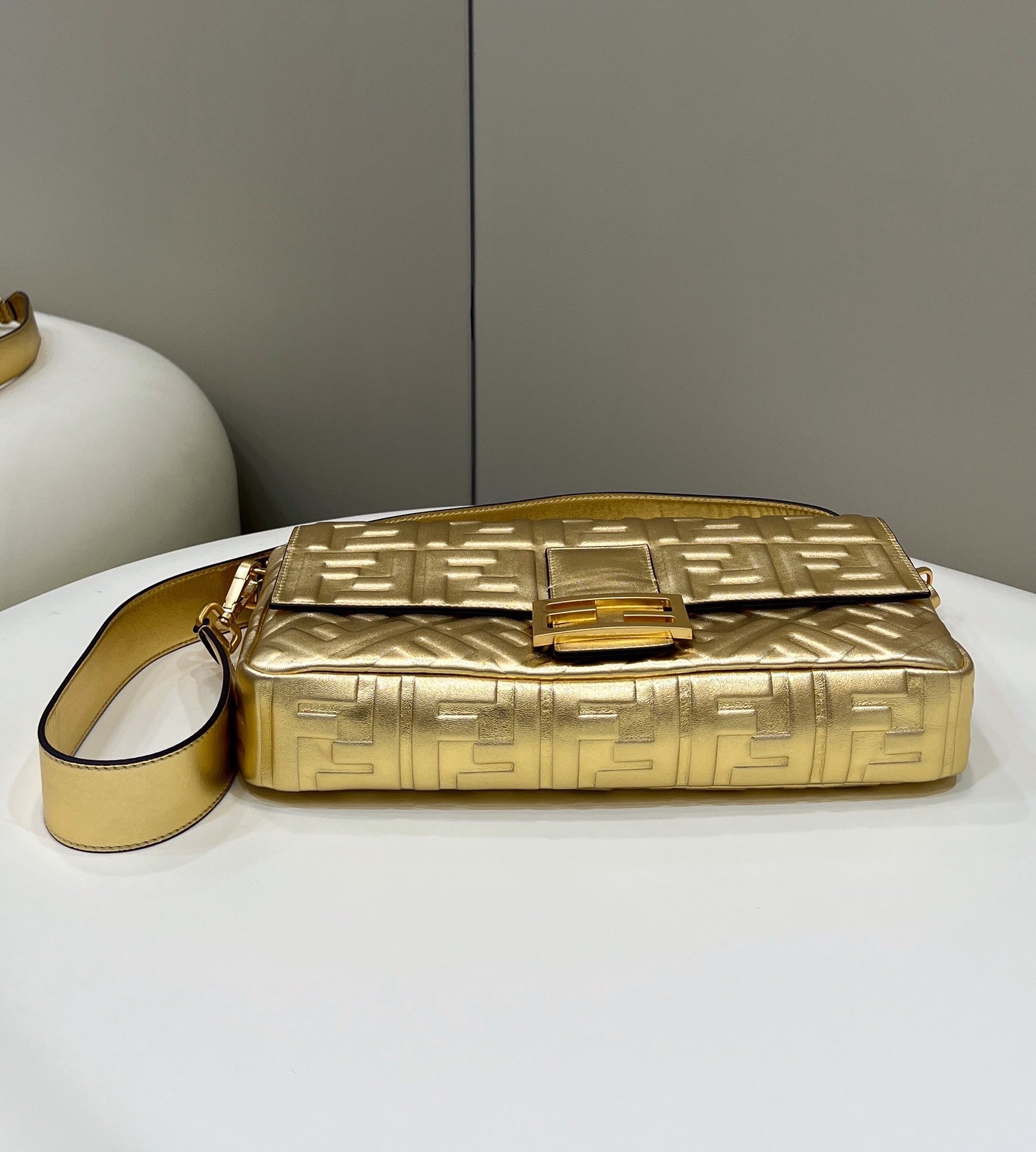 Fendi 8BR771 Baguette Large Gold leather bag - Default Title - View 3
