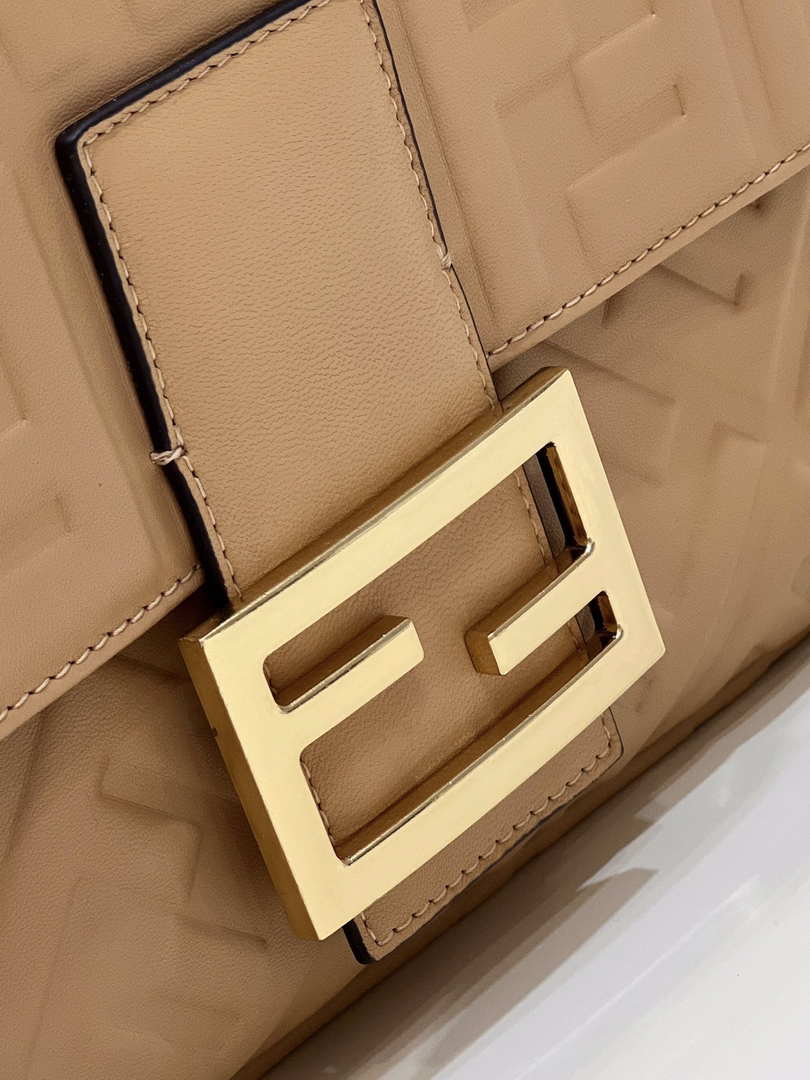 Fendi 8BR771 Baguette Tan leather bag - Default Title - View 7