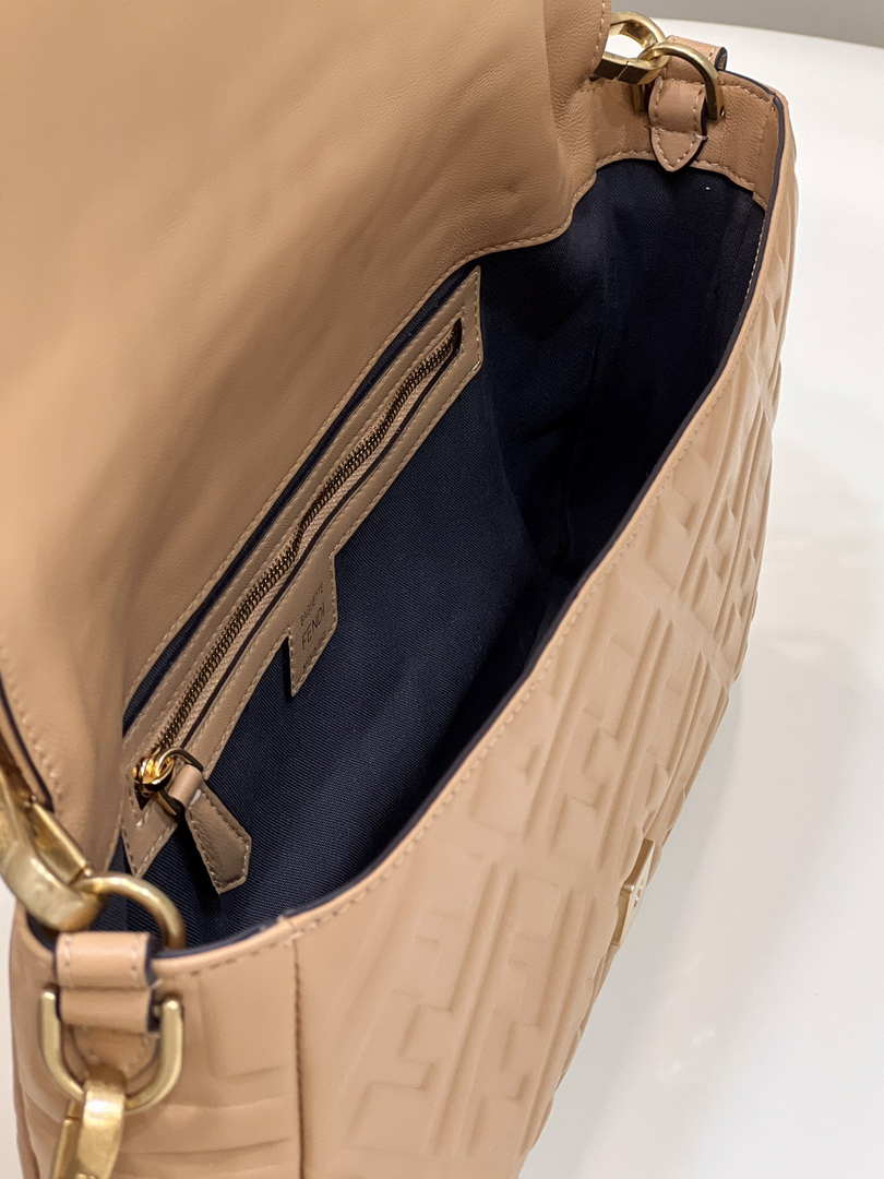 Fendi 8BR771 Baguette Tan leather bag - Default Title - View 9