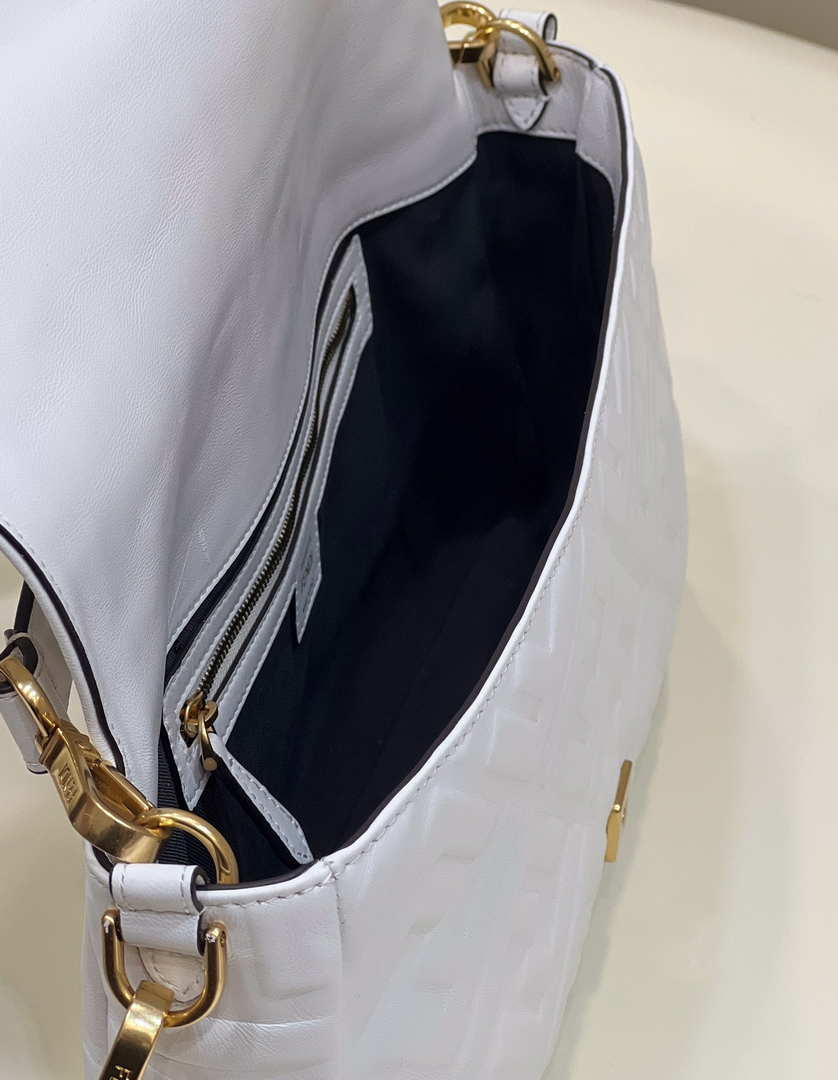 Fendi 8BR771 Baguette Large White leather bag