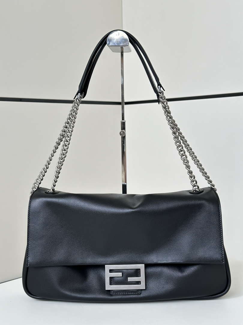 Fendi 8BR828AS7AF1QD0 Baguette Chain Large Black leather bag Black 8669
