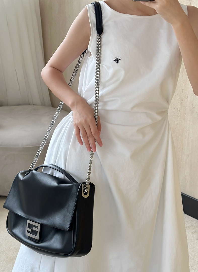 Fendi 8BR828AS7AF1QD0 Baguette Chain Large Black leather bag Black 8669 - Default Title - View 4