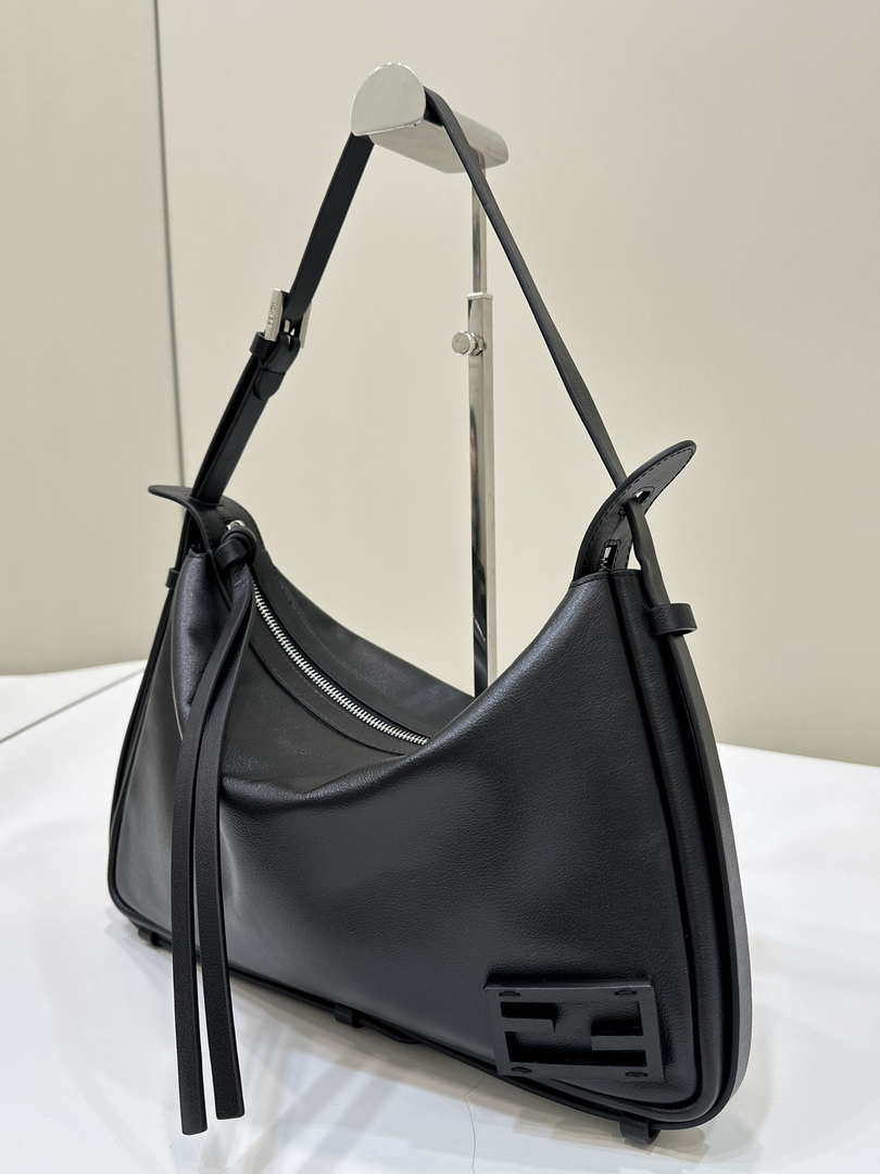 Fendi 8BR829 Simply Fendi Large Leather Black 8662AL