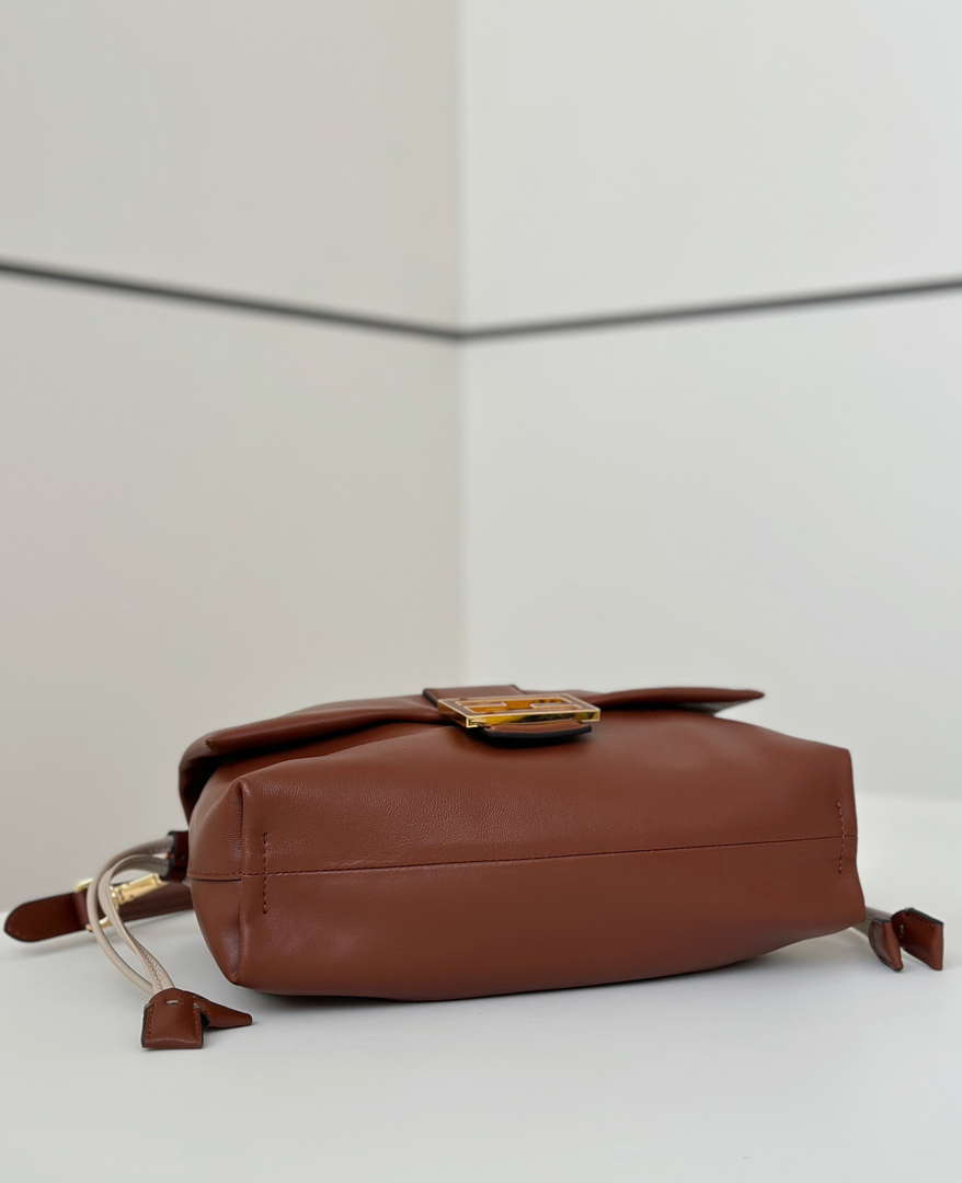Fendi 8BR833AQ0DF1SK5 Mamma Baguette Medium Brown nappa leather bag 8677M