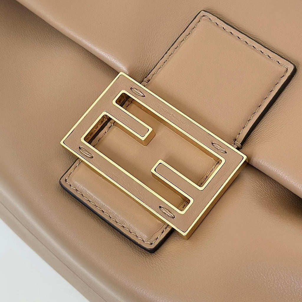 Fendi 8BR833AQ0DF1SK5 Mamma Baguette Medium Cappuccino  nappa leather bag 8677M