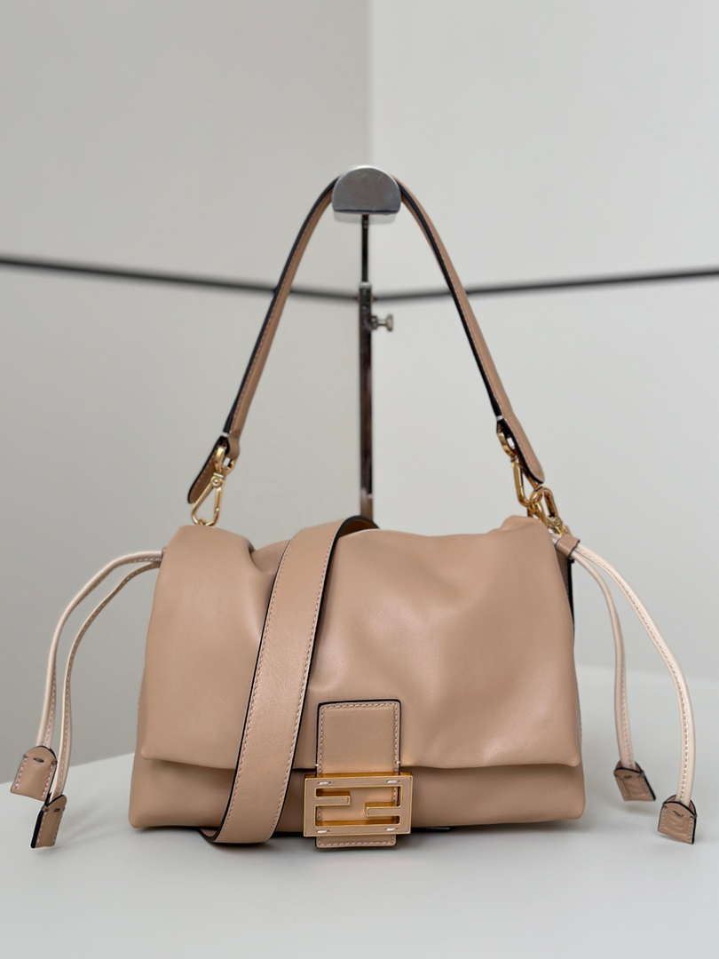 Fendi 8BR833AQ0DF1SK5 Mamma Baguette Medium Pale pink nappa leather bag 8677M