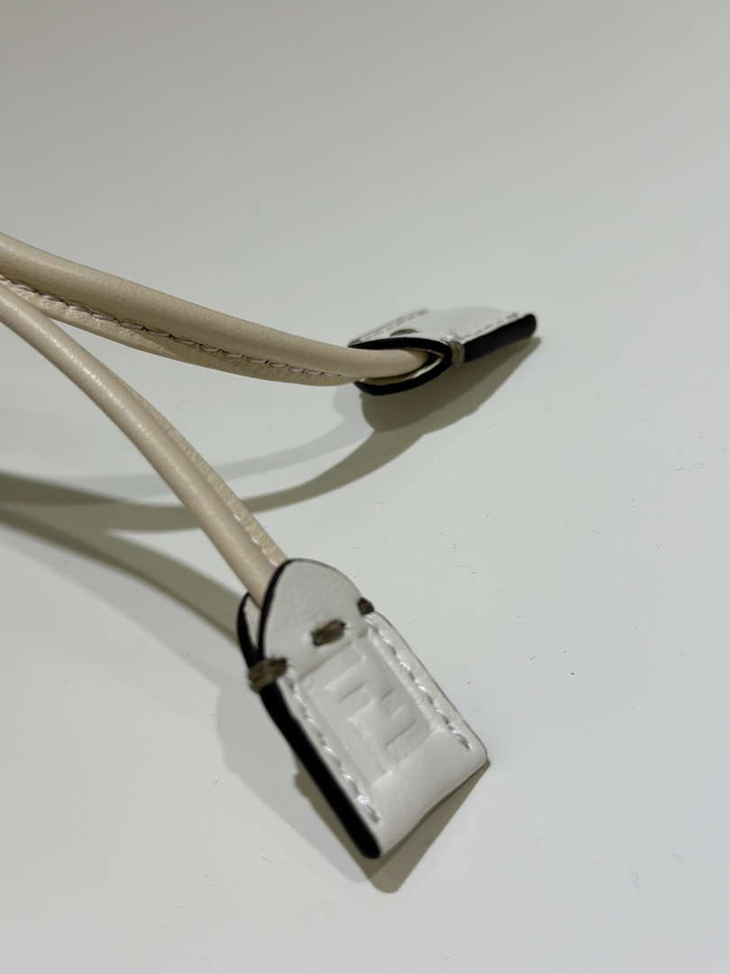 Fendi 8BR833AQ0DF1SK5 Mamma Baguette Medium White nappa leather bag 8677M - Default Title - View 5