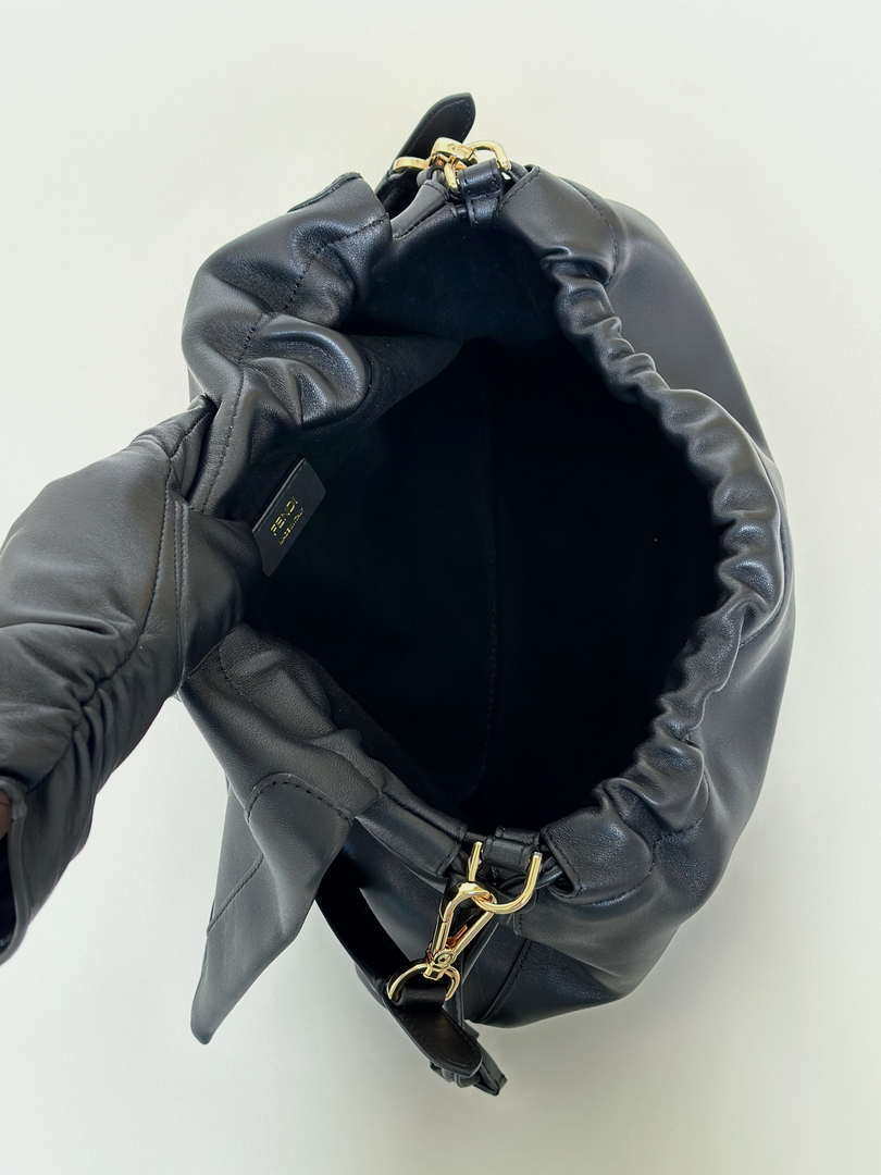 Fendi 8BR834AQ0DF0E65 Mamma Baguette Large Black nappa leather bag 8677L