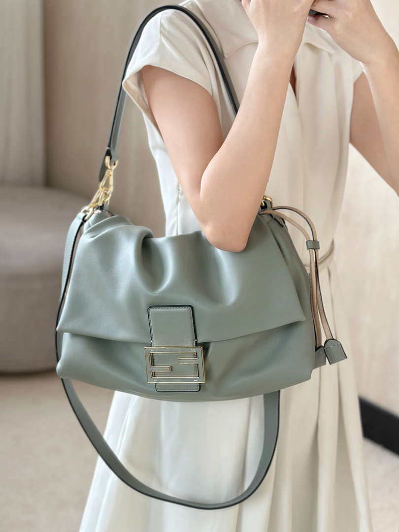 Fendi 8BR834AQ0DF0E65 Mamma Baguette Large Green nappa leather bag 8677L
