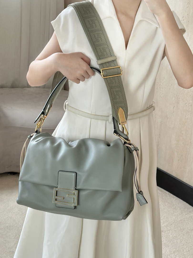 Fendi 8BR834AQ0DF0E65 Mamma Baguette Large Green nappa leather bag 8677L
