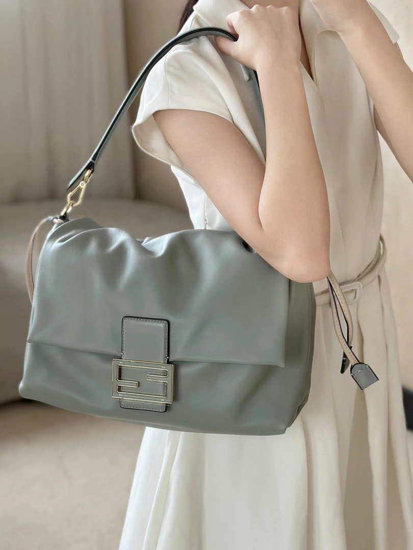 Fendi 8BR834AQ0DF0E65 Mamma Baguette Large Green nappa leather bag 8677L