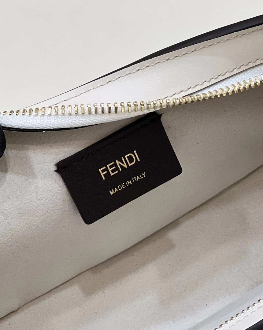 Fendi 8BS068ALS9F1IVS O¡¯Lock Swing Camellia leather and fox fur pouch 8573 White