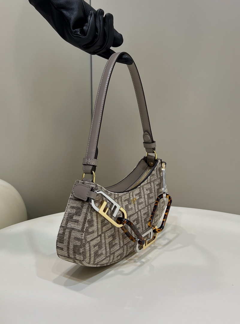 Fendi 8BS068 O¡¯Lock Swing Gray and fox fur pouch 8573