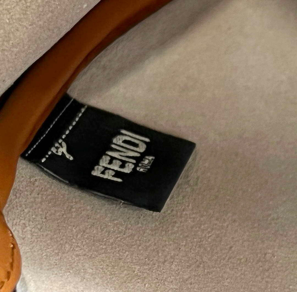 Fendi 8BS069 Fendi Brown Leather Croissant bag 8373