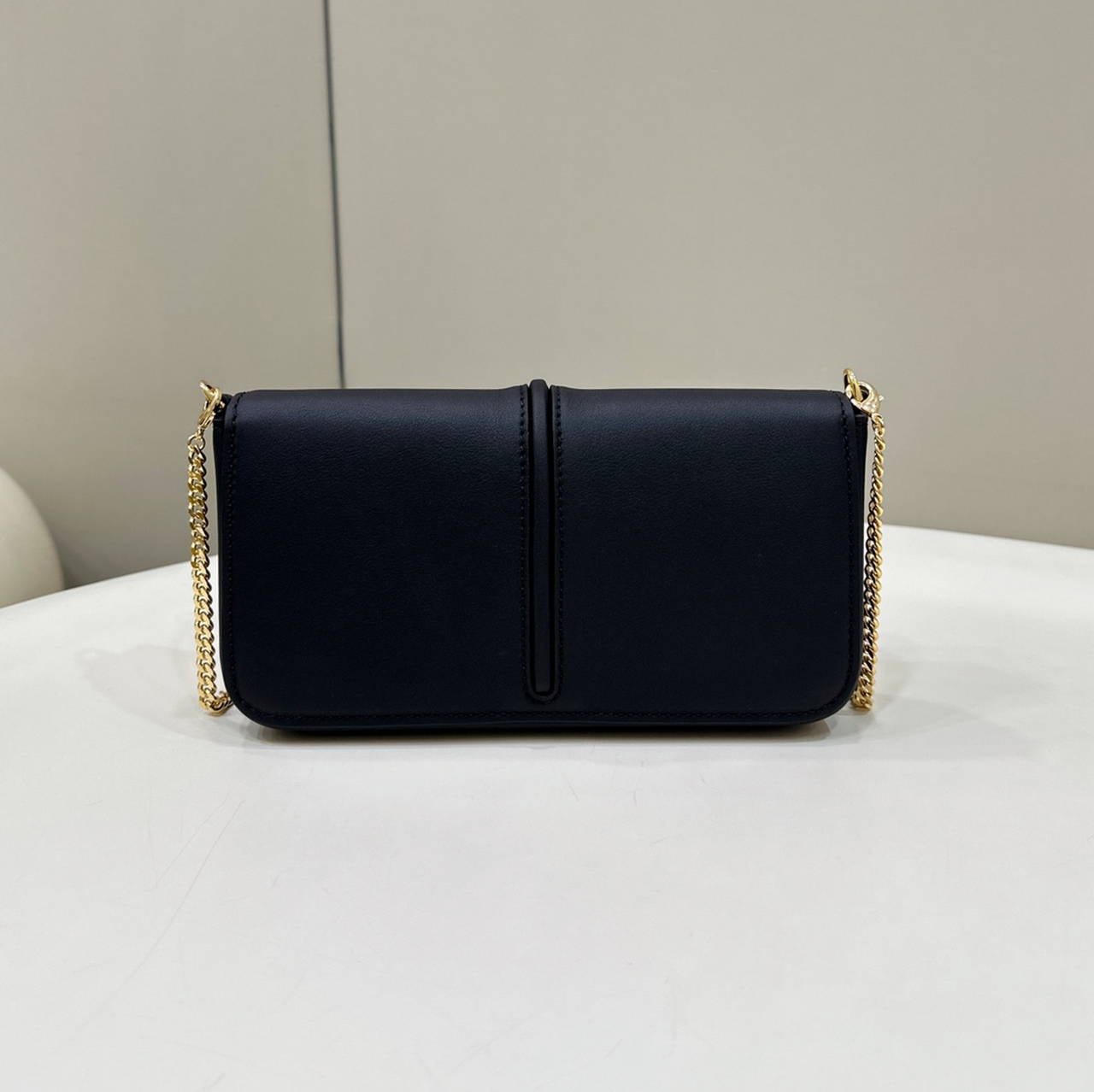Fendi  8BS076 Fendigraphy Wallet On Chain Black leather wallet